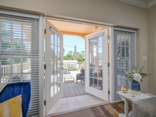 Bradenton Vacation Condo Two Bedroom Walk to Beach